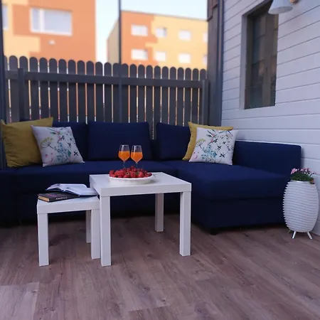 Liisu Kuelalistemaja * Haapsalu